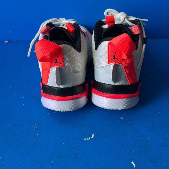 NIKE JORDAN WHY NOT ZERO.3 SE (GS) SAIL/BLCK-SPRUCE AURA [CN8107 101] US SZ 5Y - Picture 4 of 9